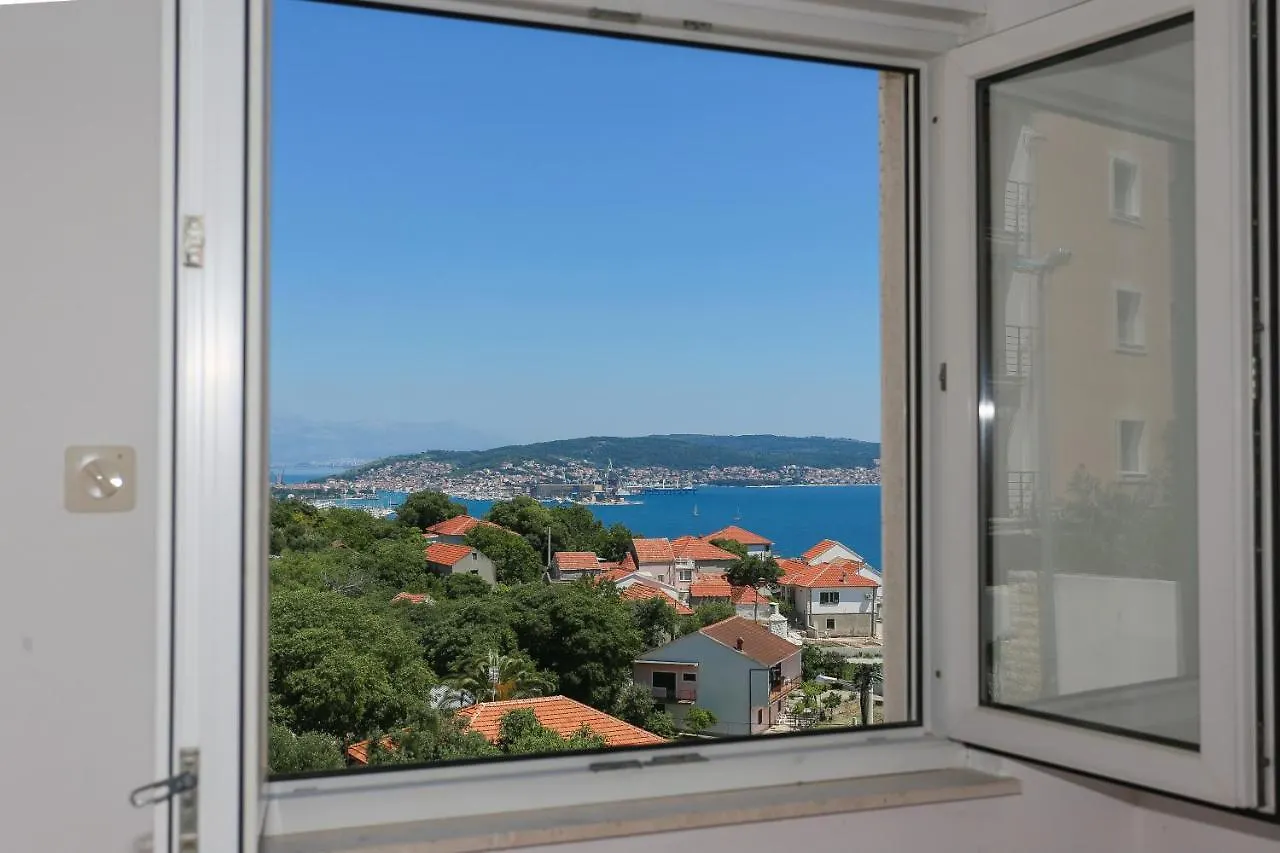Villa Luciana تروغير شقة