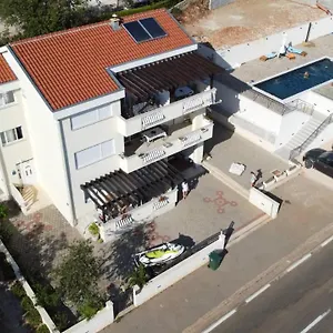 https://apartment-petra-stari-grad.hotelinzadar.com