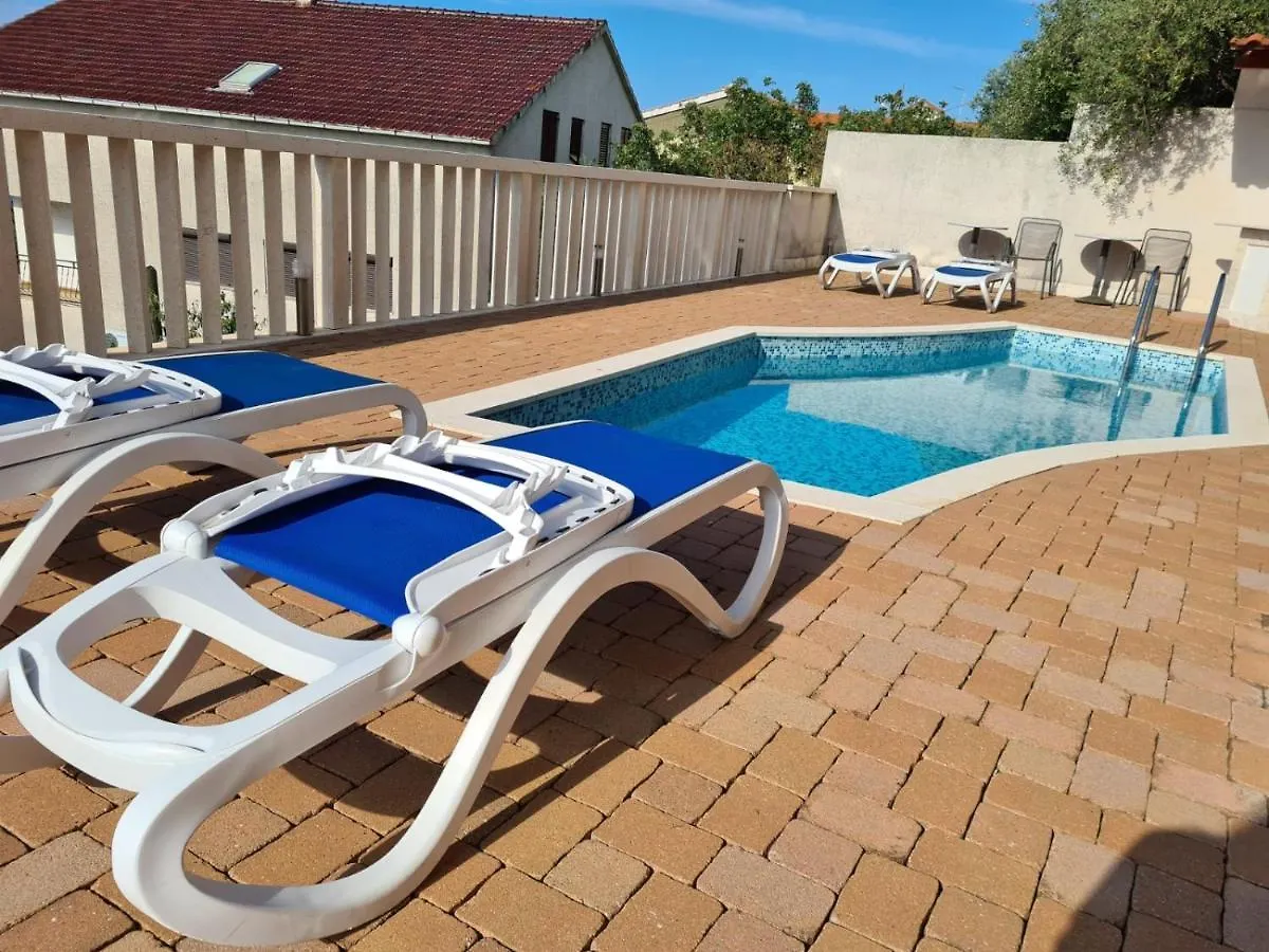 Villa Luciana Trogir 0*,  Croacia